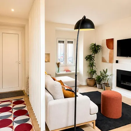 Loft-style With Mezzanine In Belem *